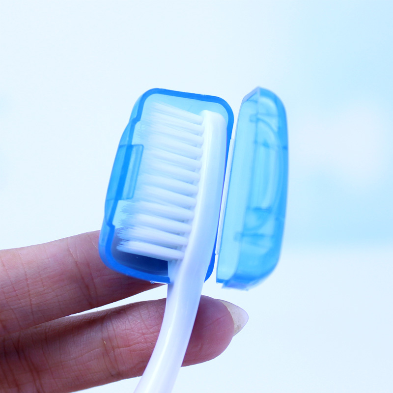 bàn chải có nắp đậy